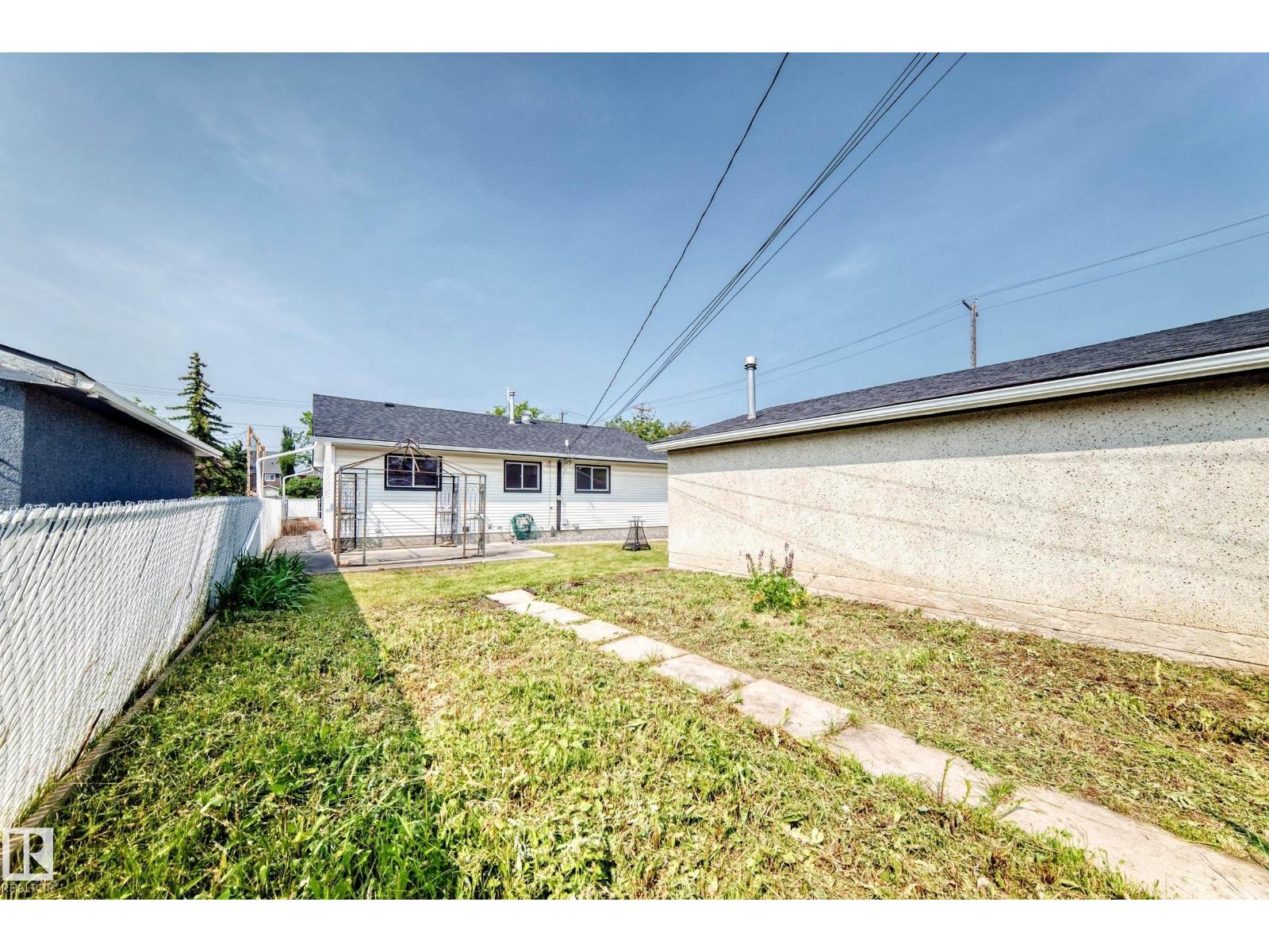 10819 137 AV NW - 41