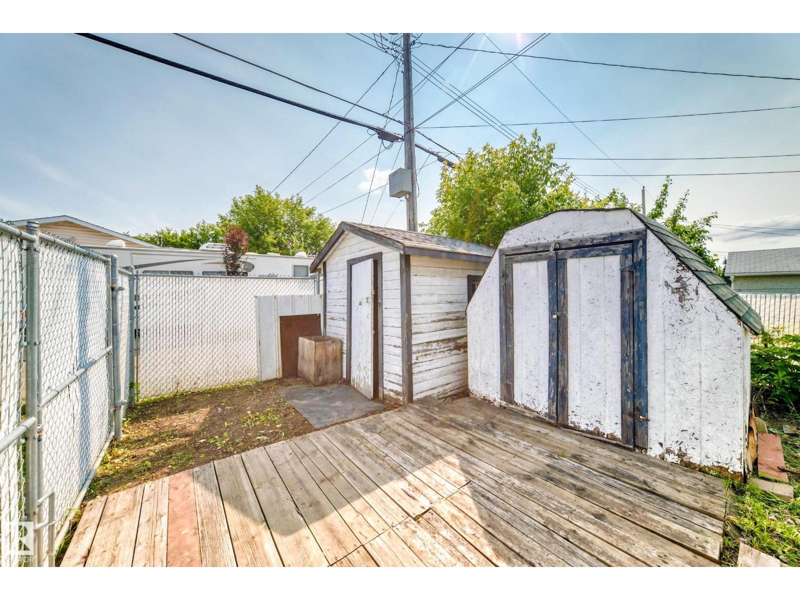10819 137 AV NW - 43