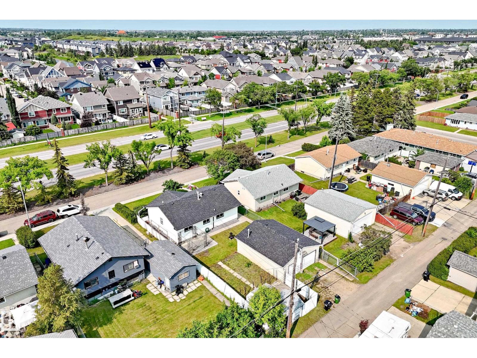 10819 137 AV NW - 51