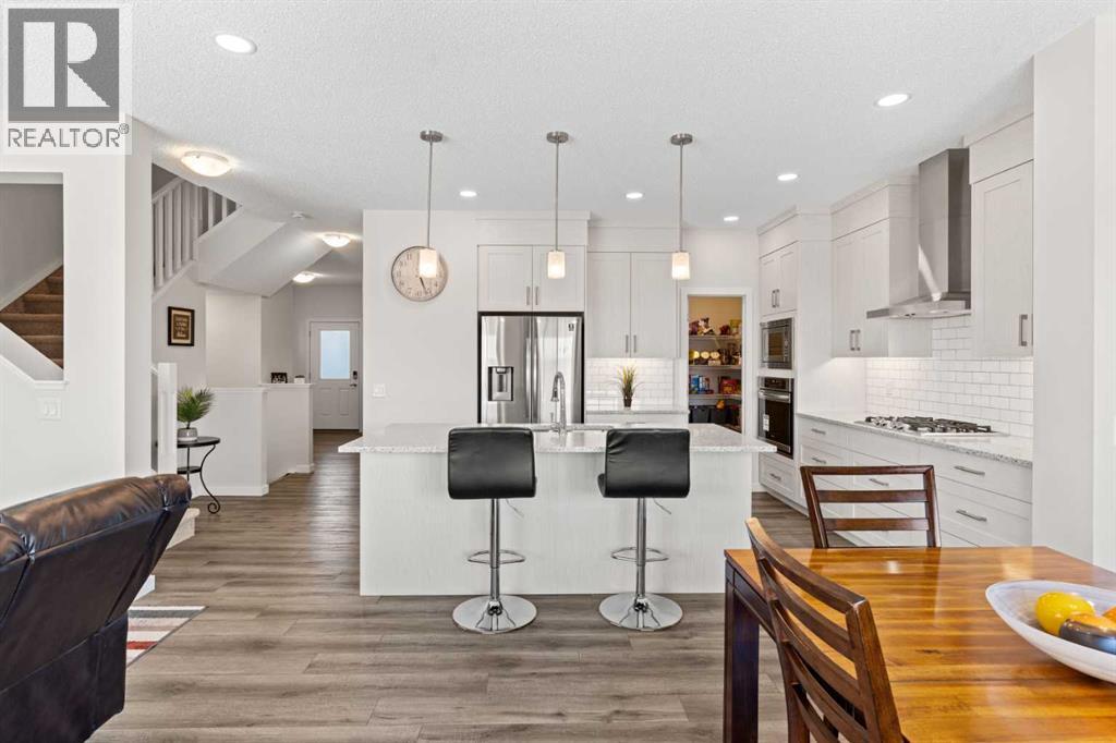 492 Chinook Gate Square SW - 13