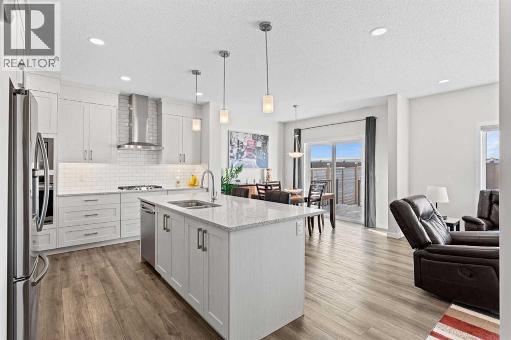 492 Chinook Gate Square SW - 9