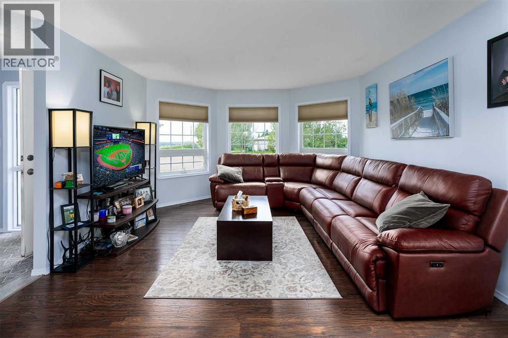 108 Martin Avenue - 6