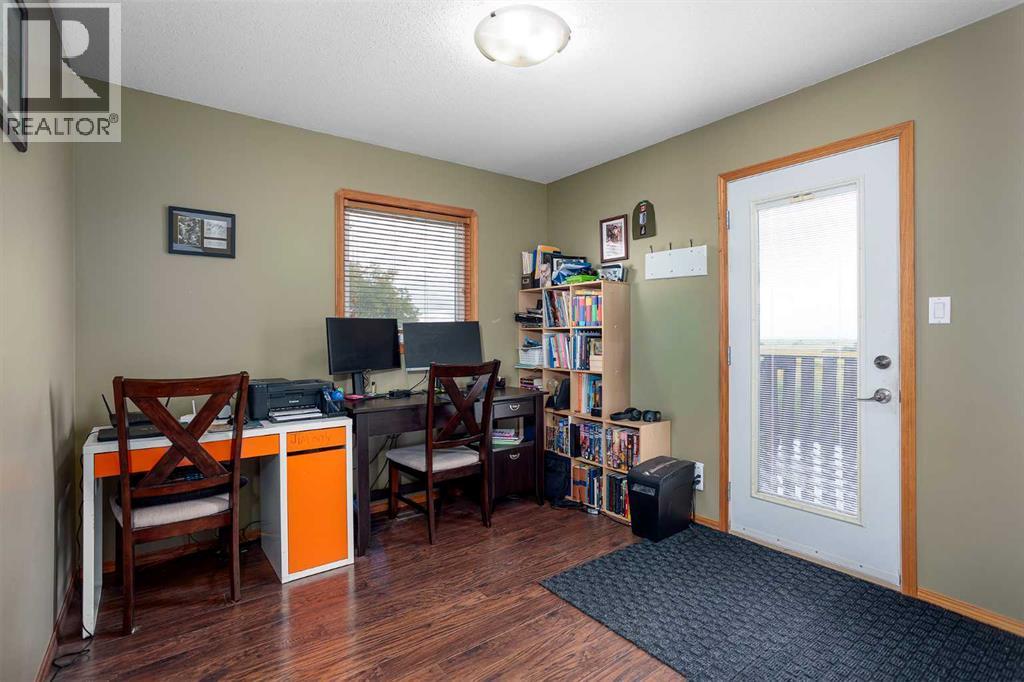 108 Martin Avenue - 14
