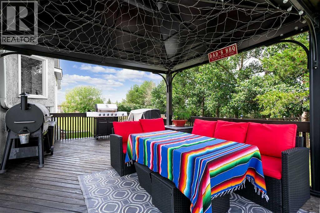 108 Martin Avenue - 30