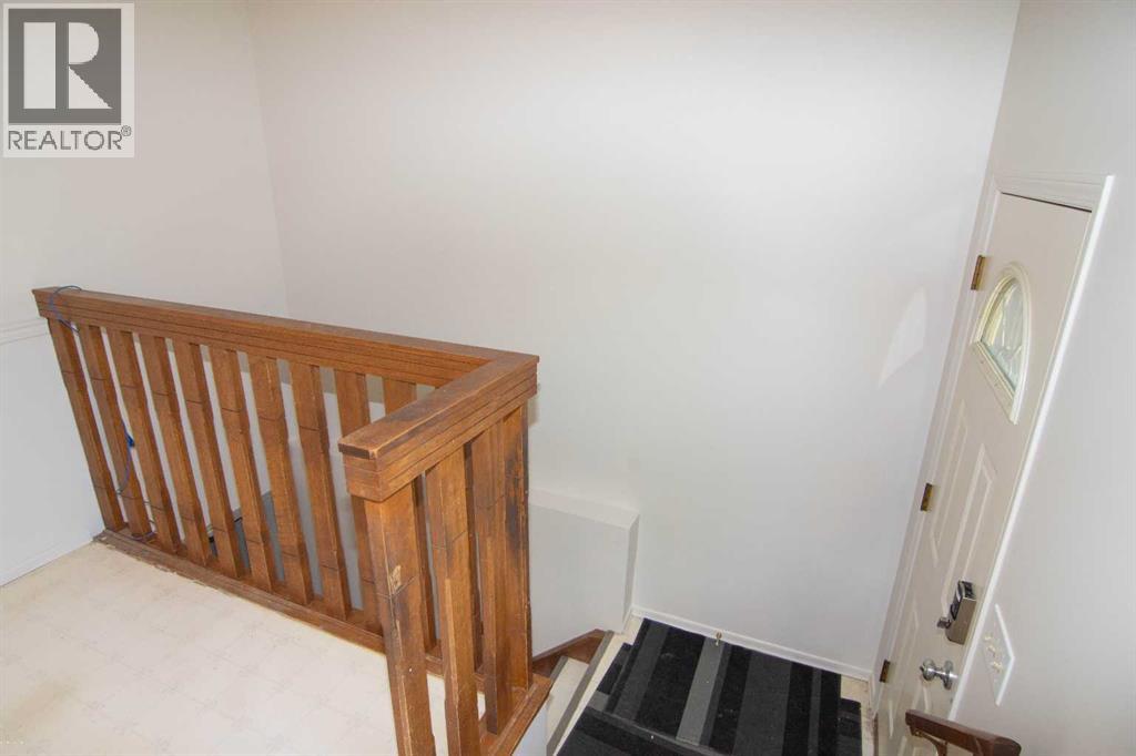 340 Templeton Circle NE - 25