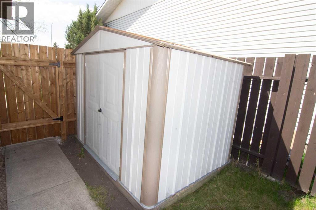 340 Templeton Circle NE - 15