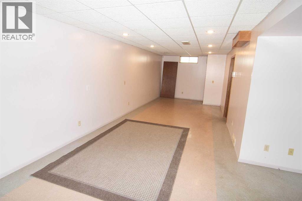 340 Templeton Circle NE - 29