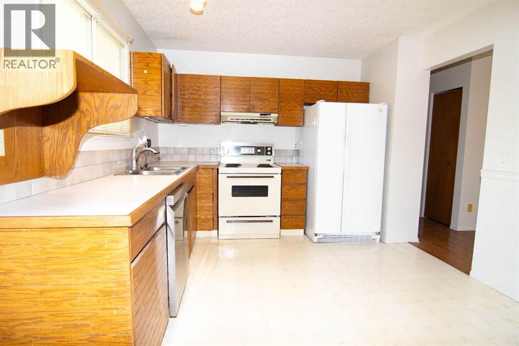 340 Templeton Circle NE - 19