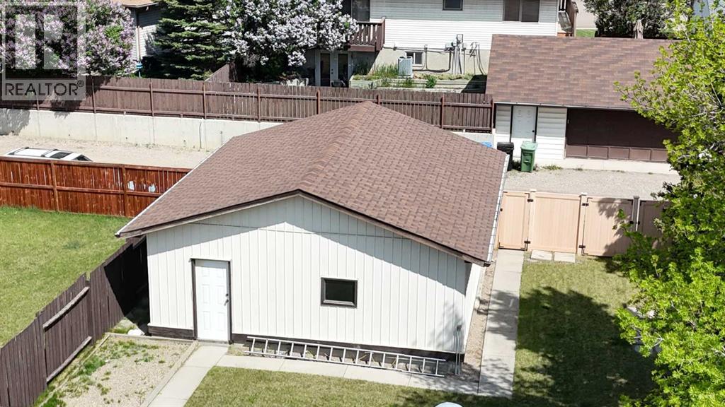 340 Templeton Circle NE - 4