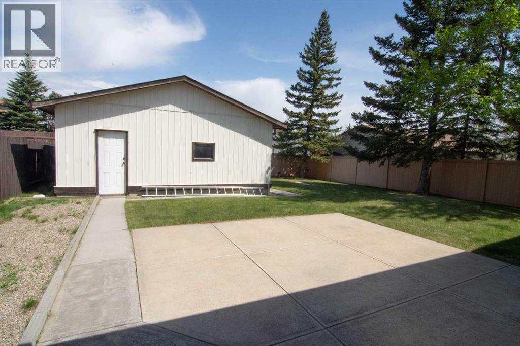 340 Templeton Circle NE - 8