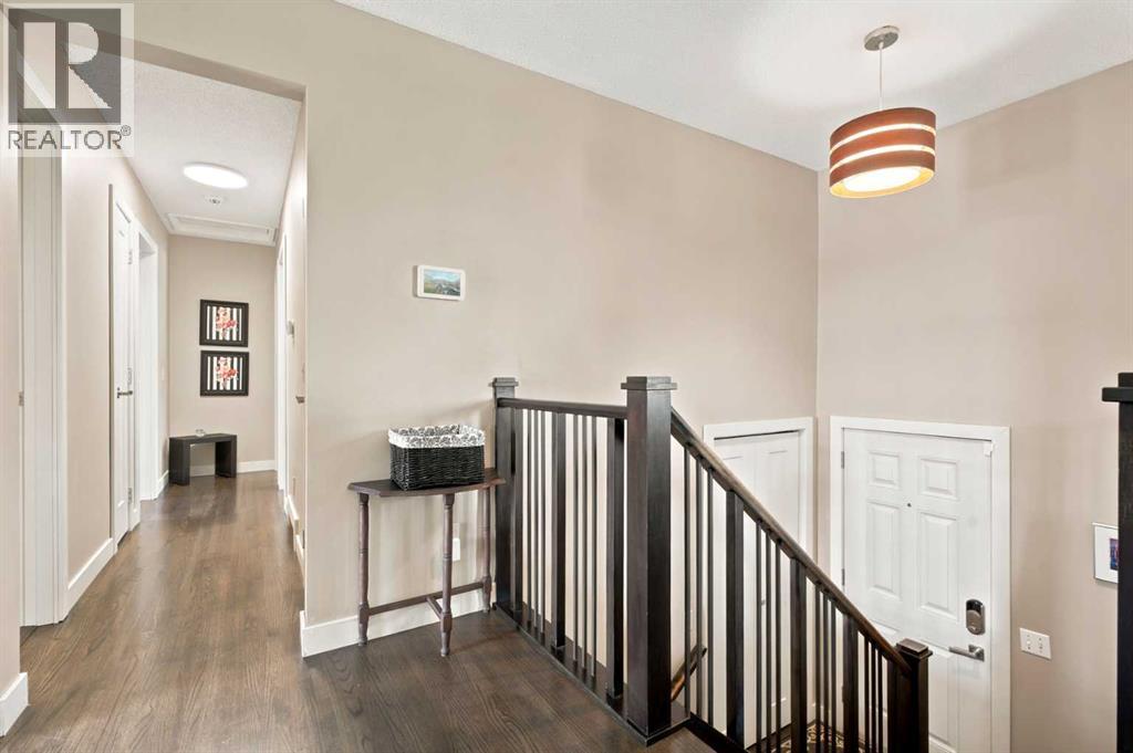 1016 Pensdale Crescent SE - 4