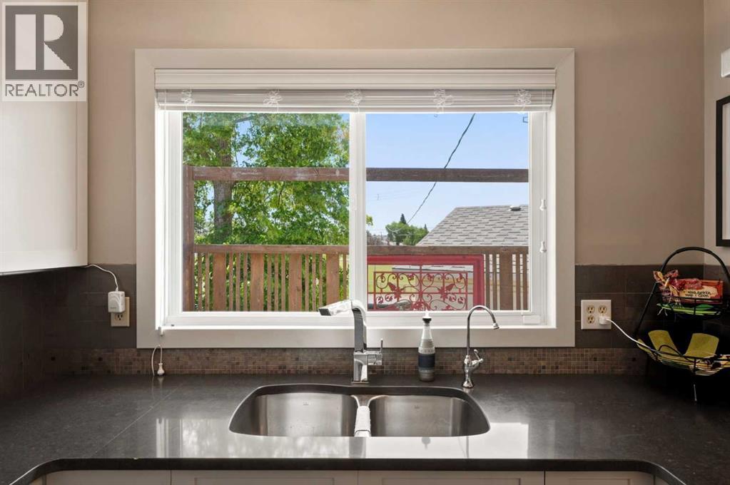 1016 Pensdale Crescent SE - 12