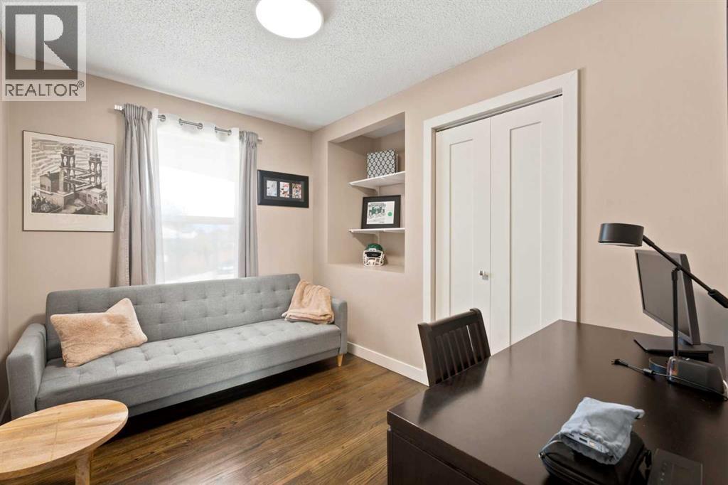 1016 Pensdale Crescent SE - 20