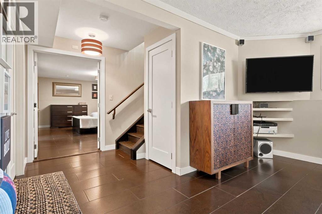 1016 Pensdale Crescent SE - 35