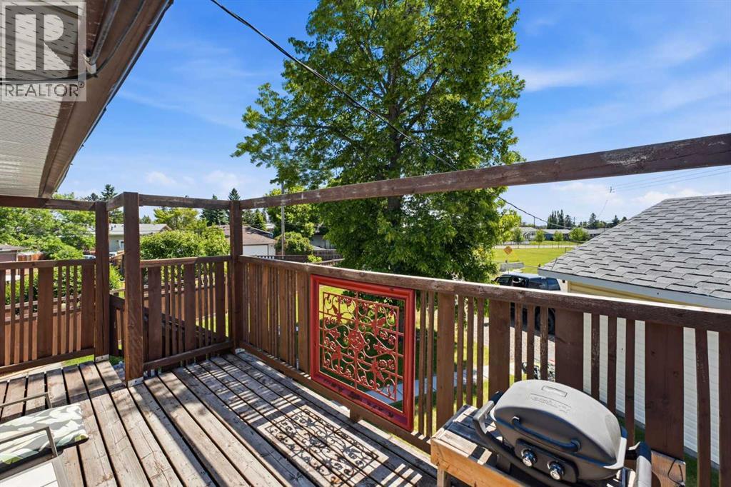 1016 Pensdale Crescent SE - 18