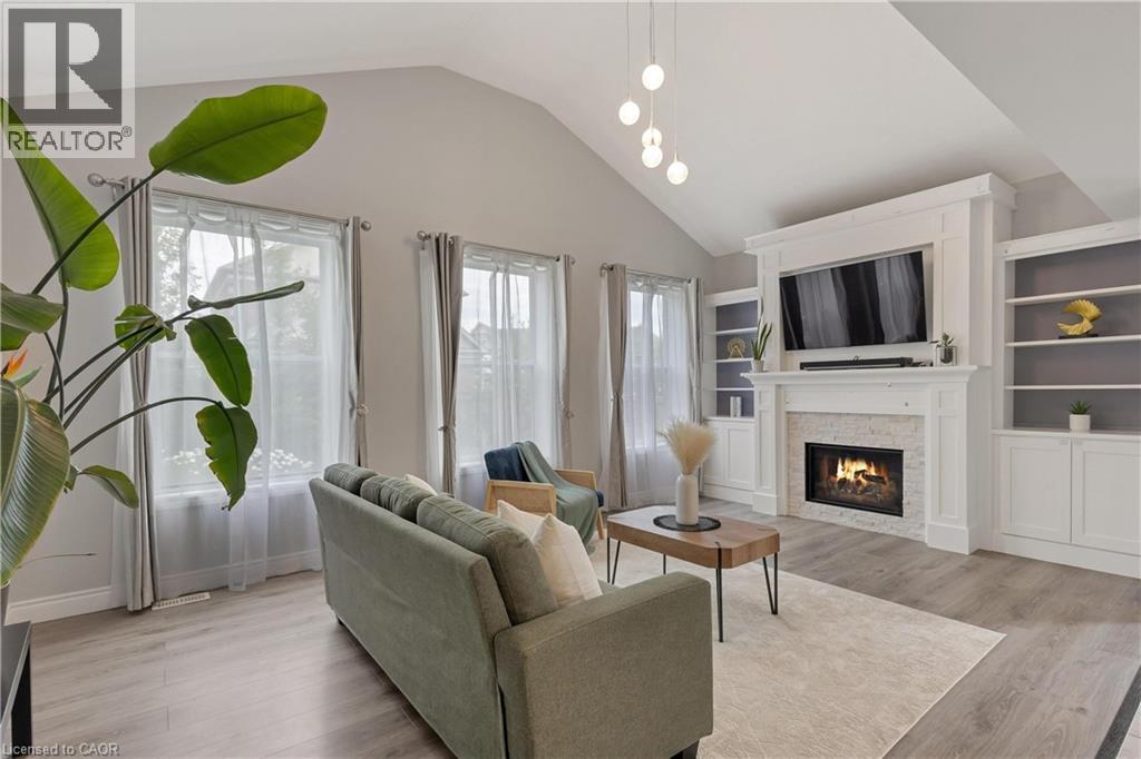 225 TREMAINE Crescent - 11
