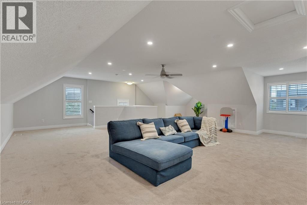 225 TREMAINE Crescent - 36