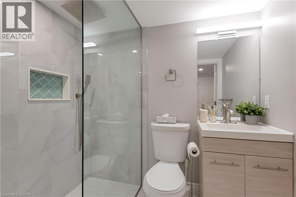 225 TREMAINE Crescent - 42