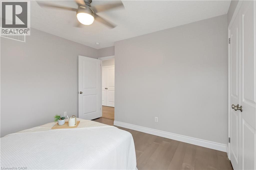 225 TREMAINE Crescent - 34