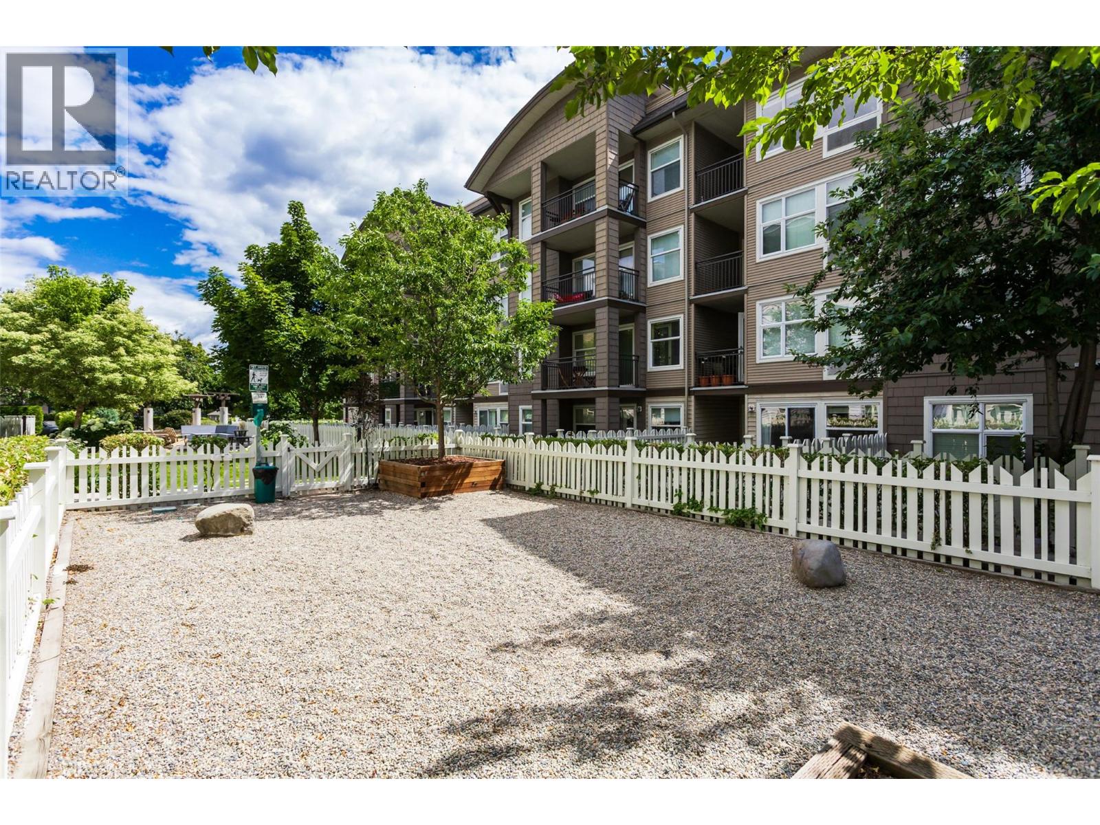 #107 533 Yates Road N - 28