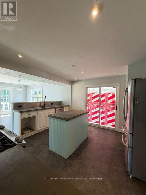 29 BROOK ROAD S - 6