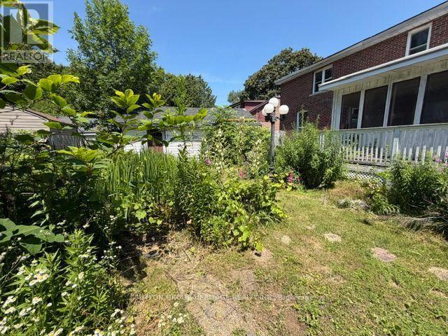 29 BROOK ROAD S - 26