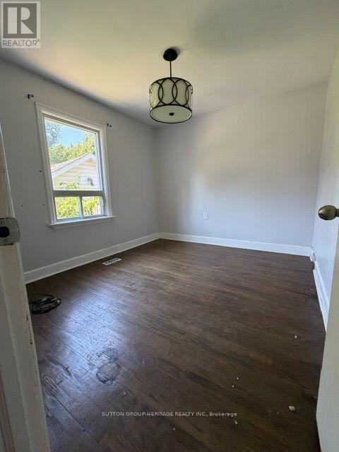 29 BROOK ROAD S - 16