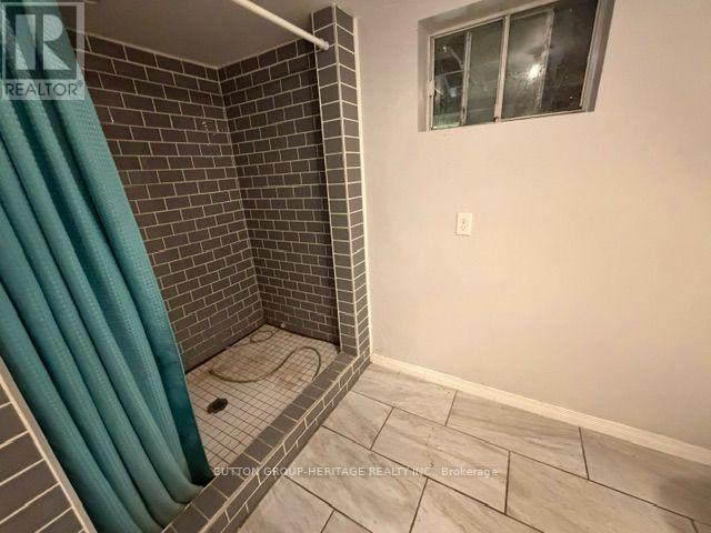 29 BROOK ROAD S - 23