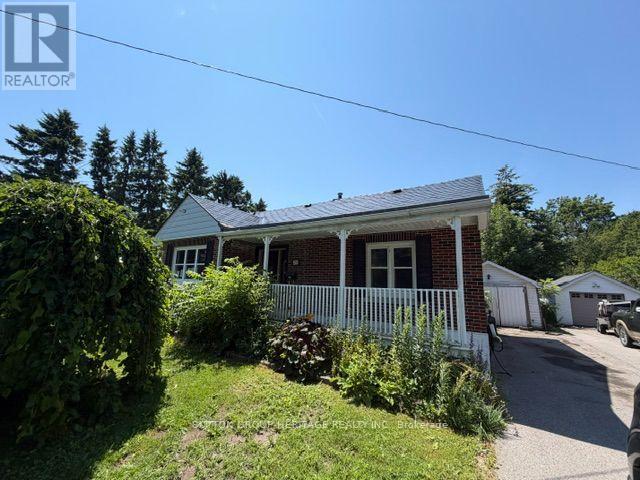 29 BROOK ROAD S - 2