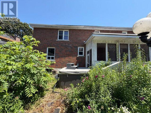 29 BROOK ROAD S - 28