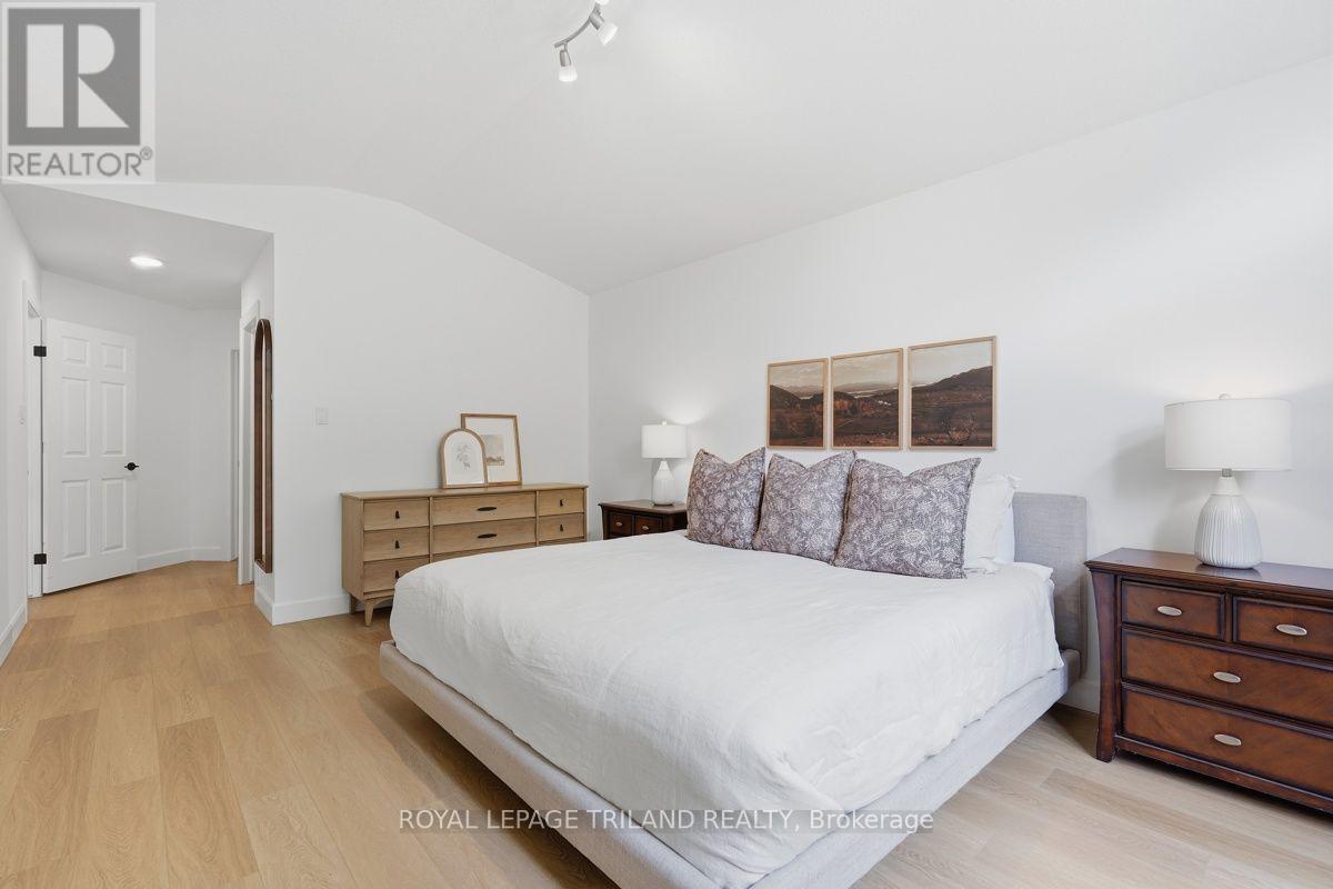 921 GUILDWOOD BOULEVARD - Image 25