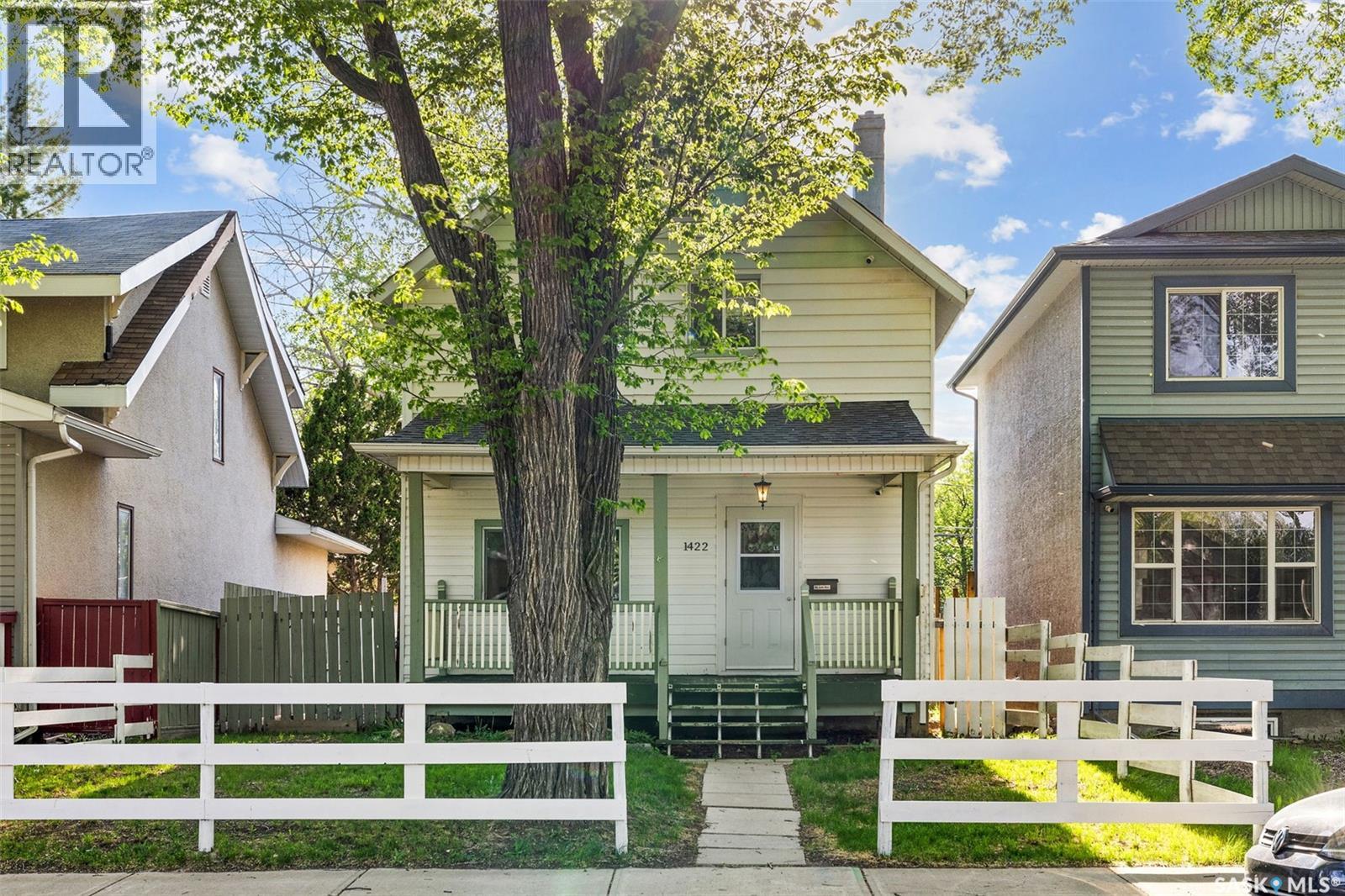1422 Cameron STREET - 1