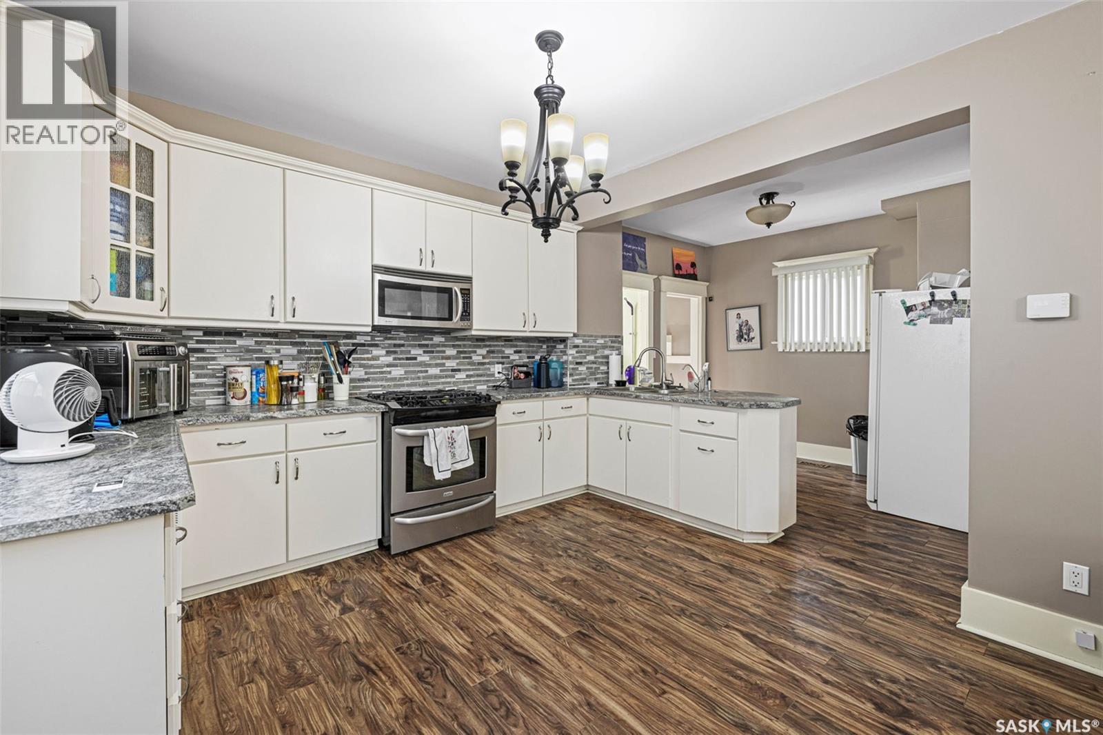 1422 Cameron STREET - 10