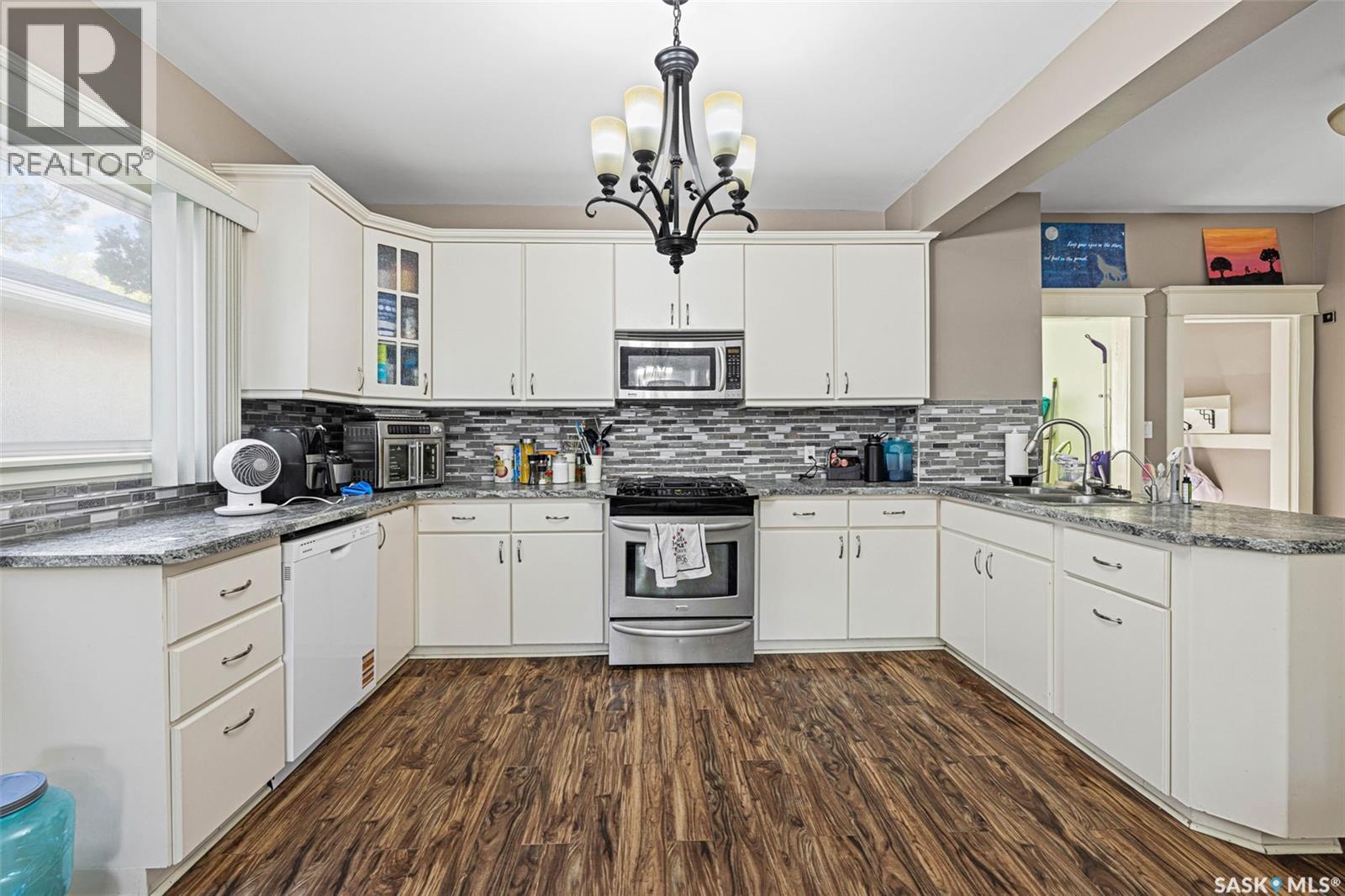 1422 Cameron STREET - 9