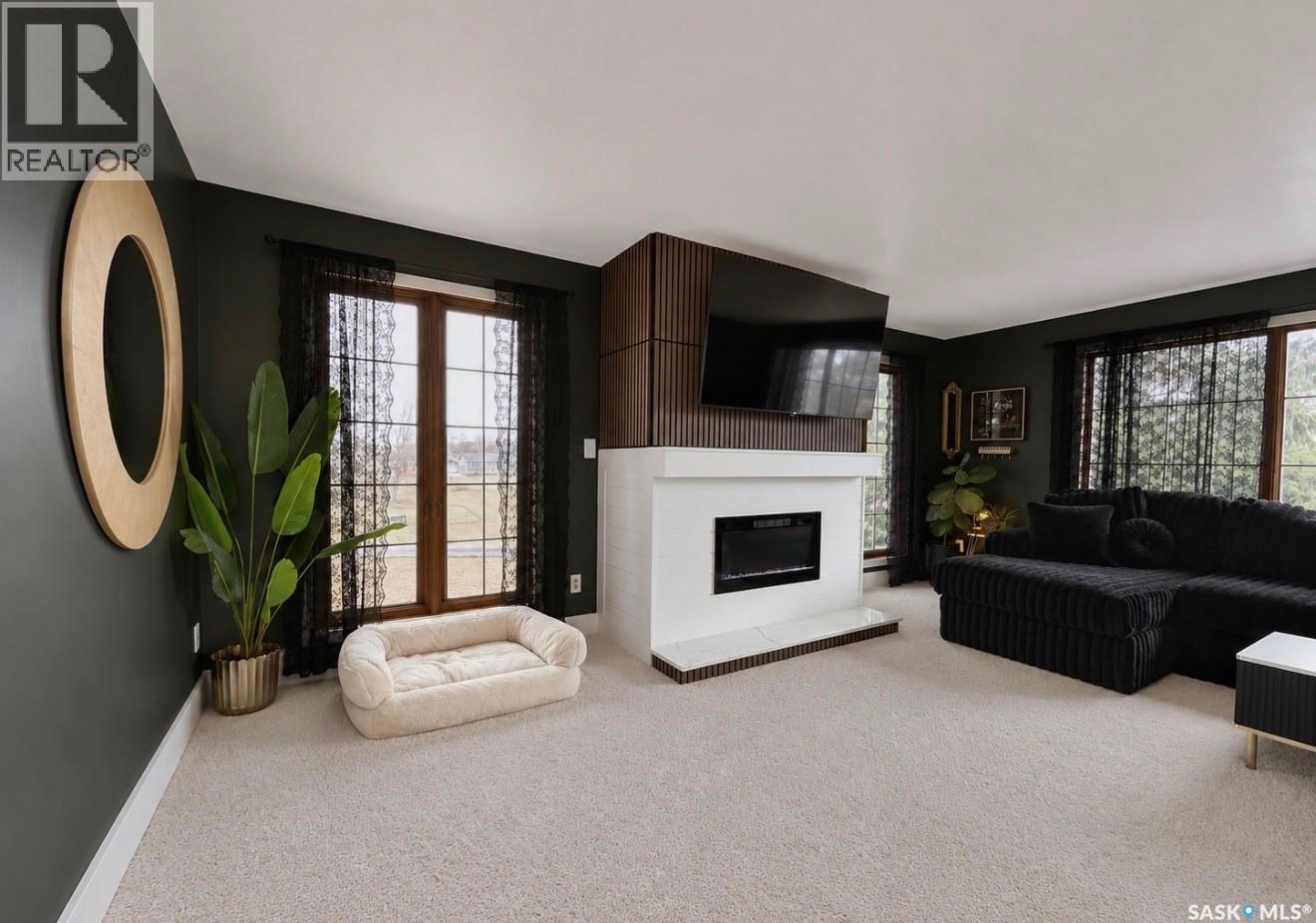 130 Rose AVENUE - 21