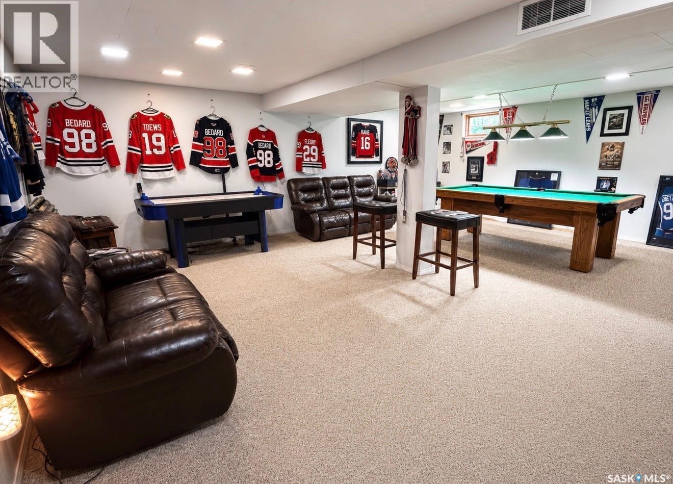 130 Rose AVENUE - 34