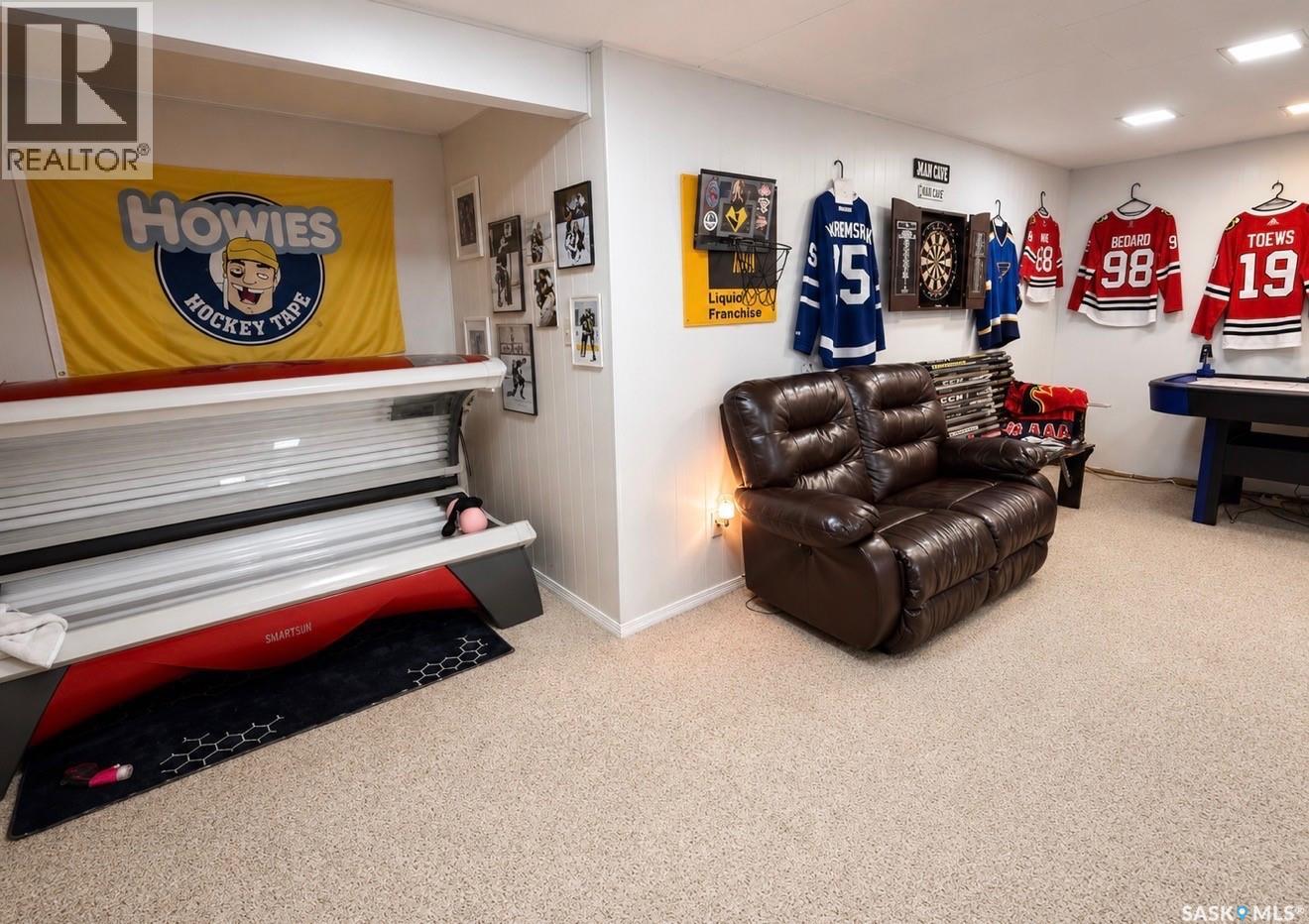 130 Rose AVENUE - 35
