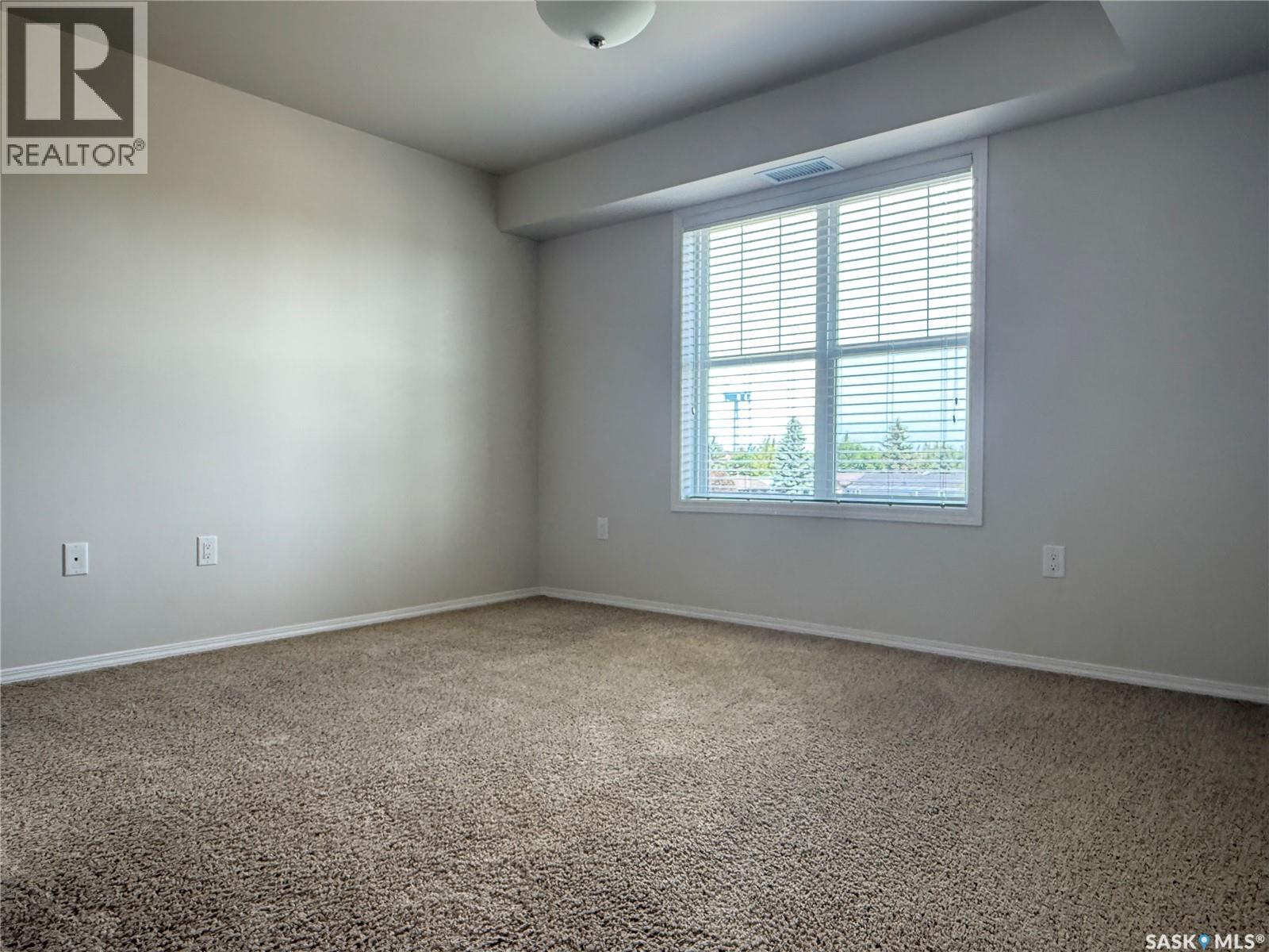 #316 680 7th AVENUE E - 10