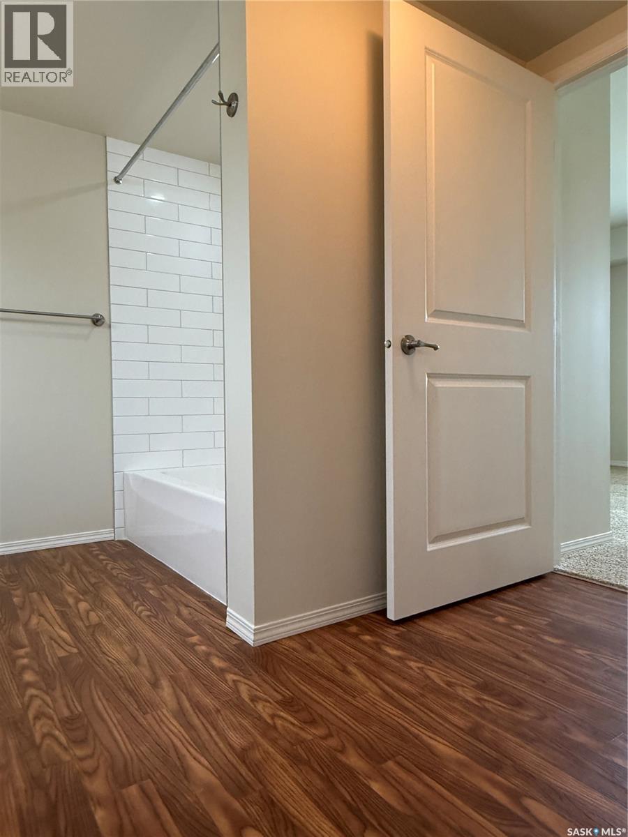 #316 680 7th AVENUE E - 15
