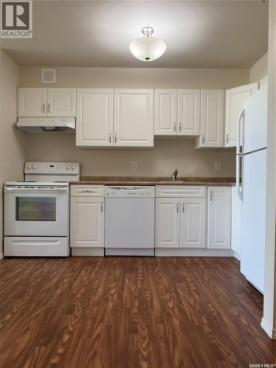 #316 680 7th AVENUE E - 6