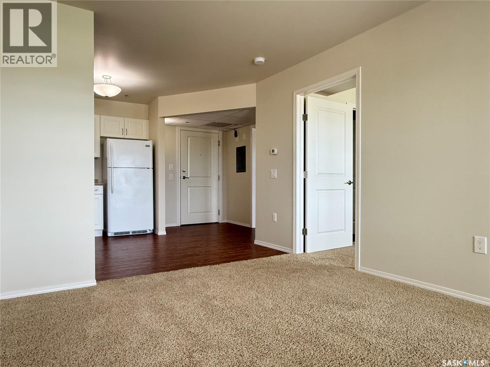 #316 680 7th AVENUE E - 9