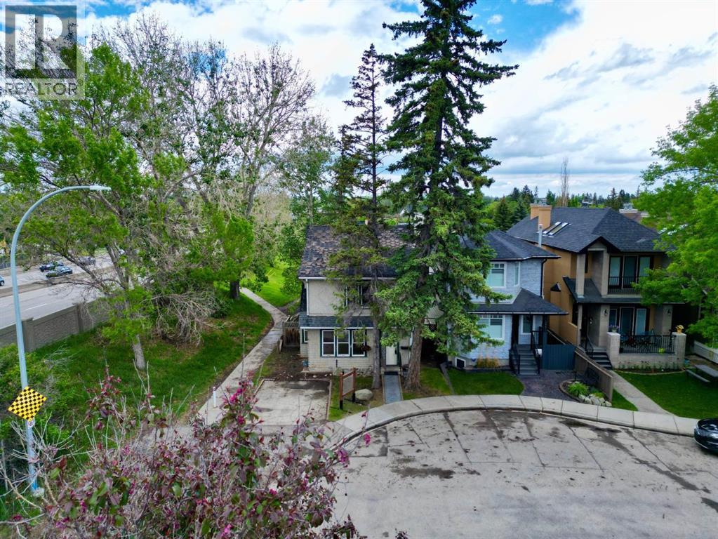 2452 28 Avenue SW - 34
