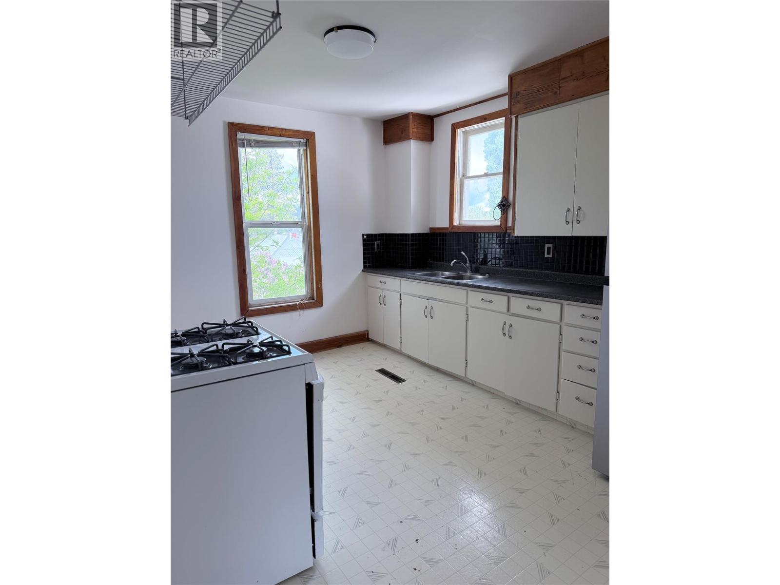 229 9Th Avenue S - 28