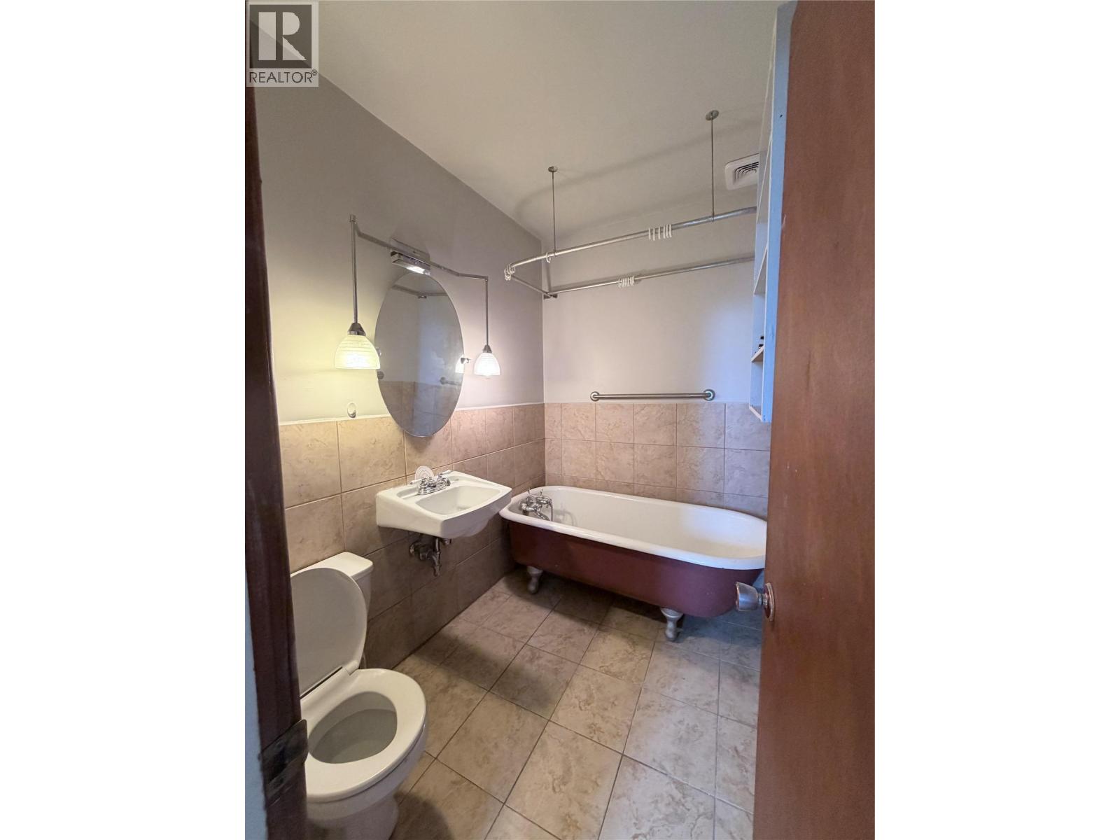 229 9Th Avenue S - Image 29
