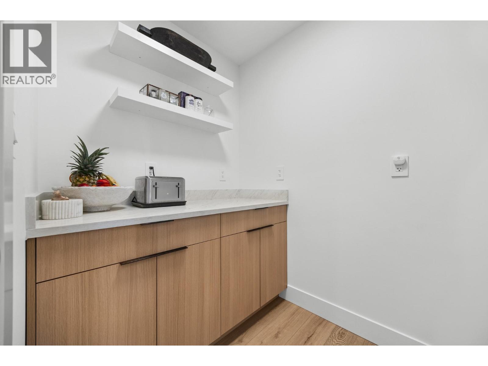#3 1506 39A Avenue - 6