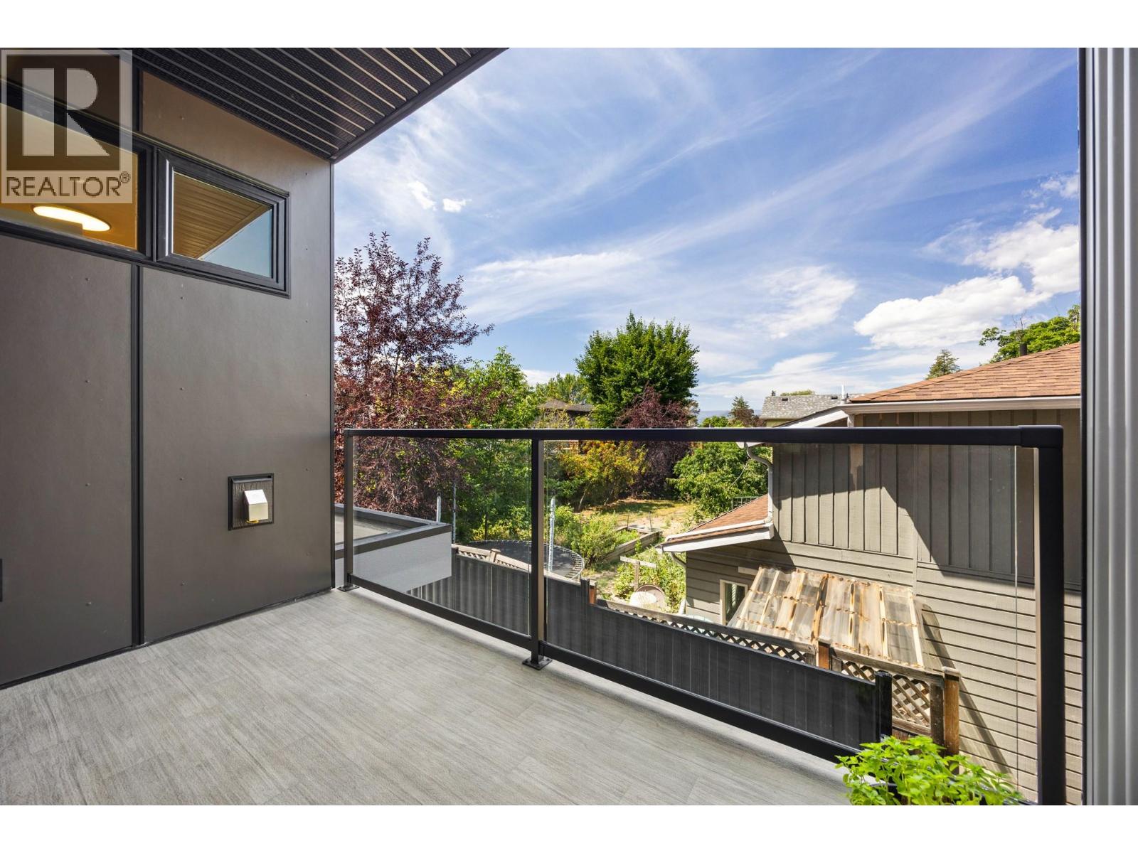 #3 1506 39A Avenue - 36