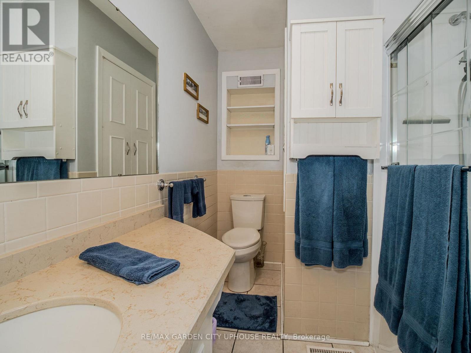 2 CROYDON DRIVE - 12