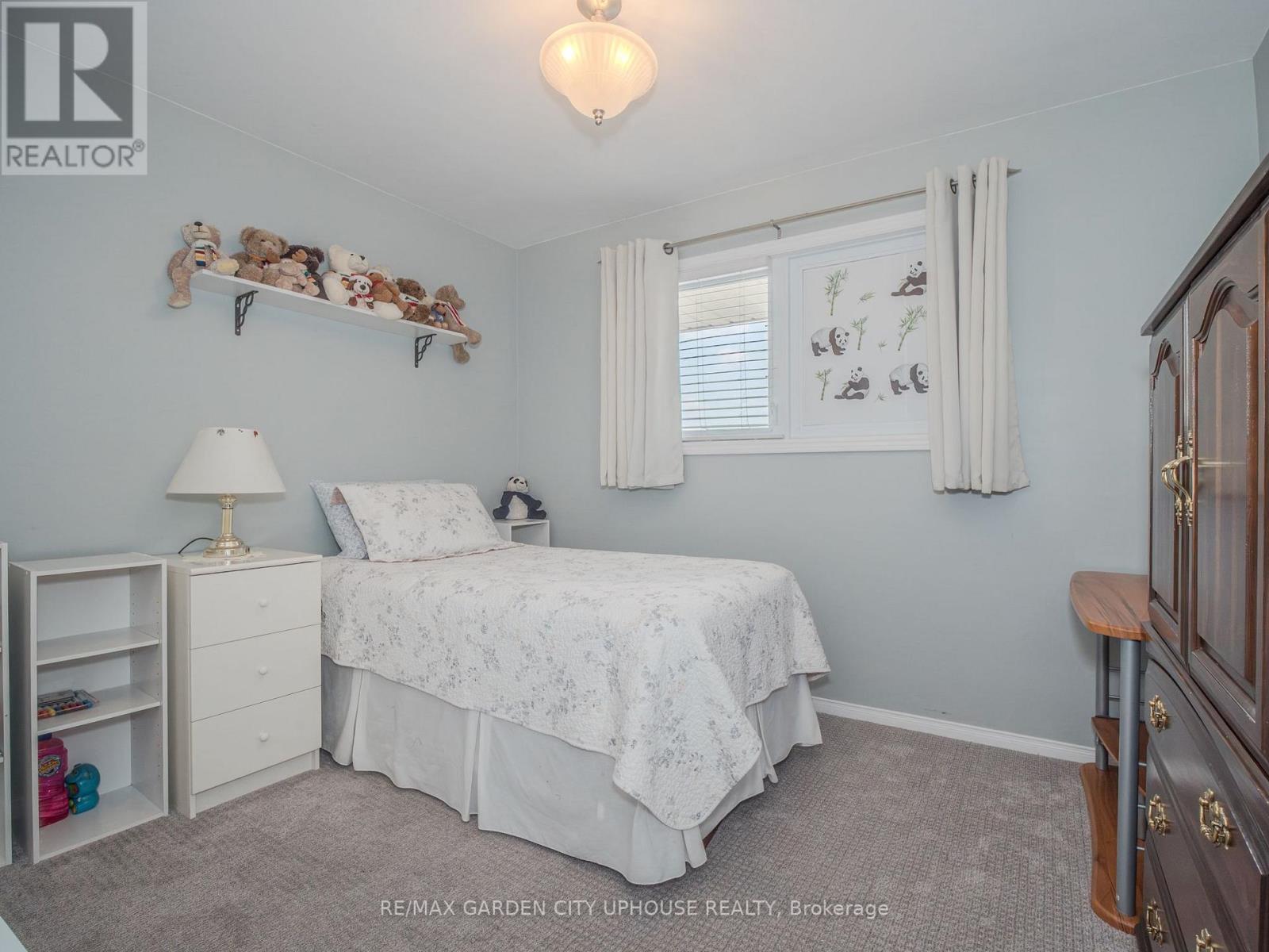 2 CROYDON DRIVE - 13