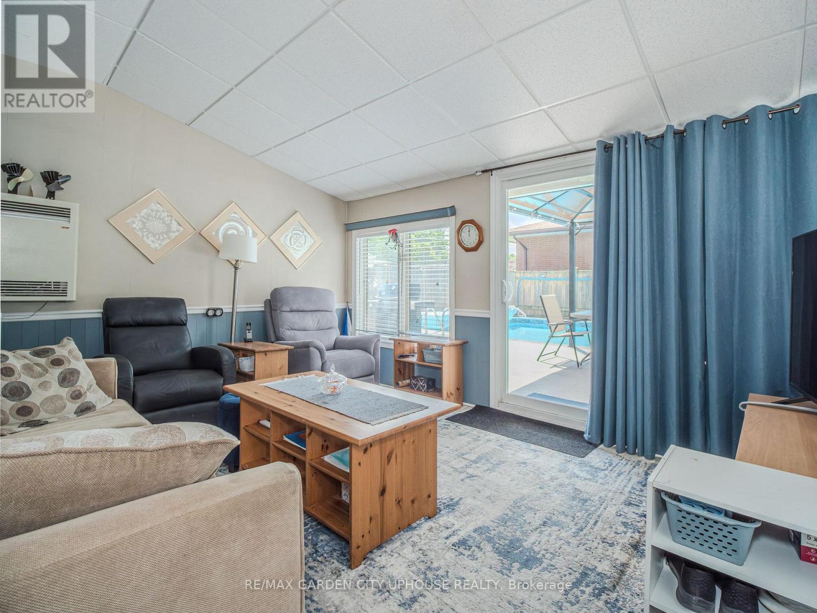 2 CROYDON DRIVE - 18
