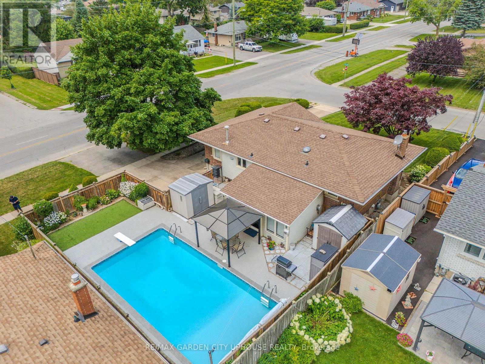 2 CROYDON DRIVE - 2